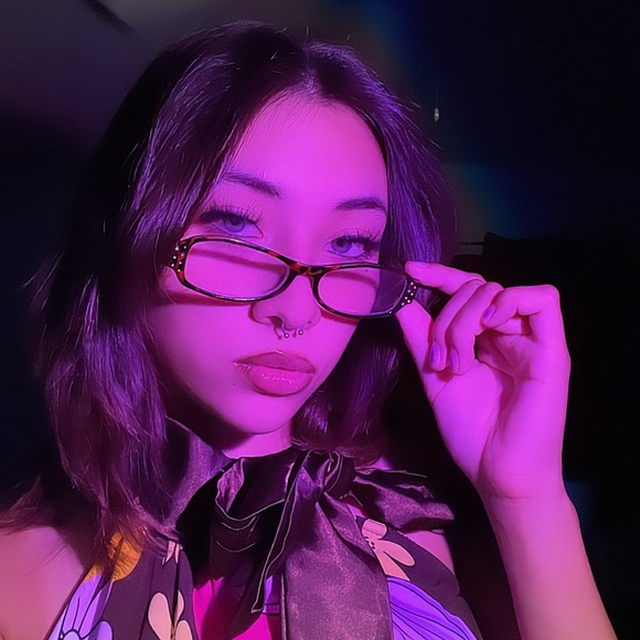 Meet your Posher, Izzy - Picture 1 of 1